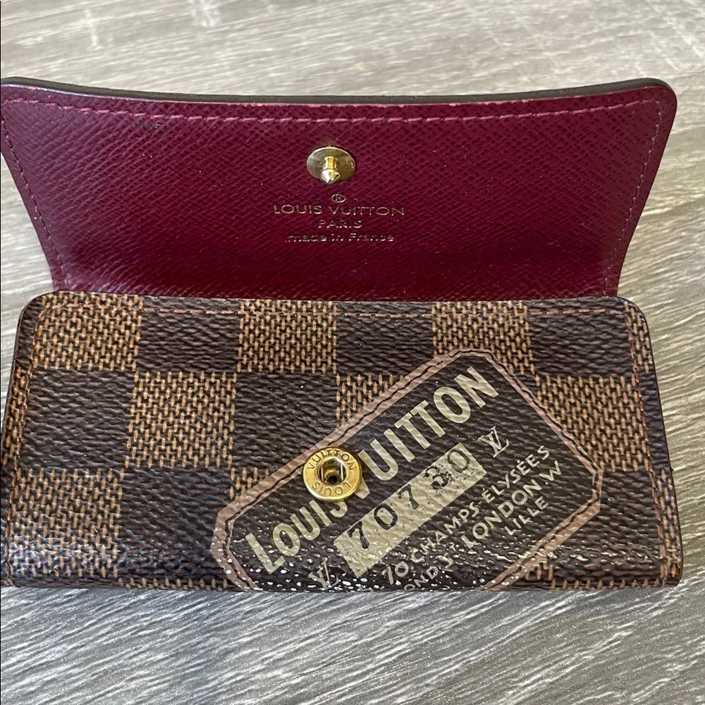 Louis Vuitton Brown Checkered Wallet with Burgundy Interior - Picture 2 of 4